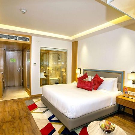 Ramada By Wyndham Katra Station Road Hotel Luaran gambar